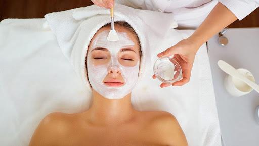 Hydro Facial – What is it and how can it benefit the skin?