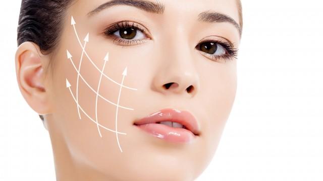 How Treatments Such as LED Light Therapy Can Help to Reduce Signs of Ageing