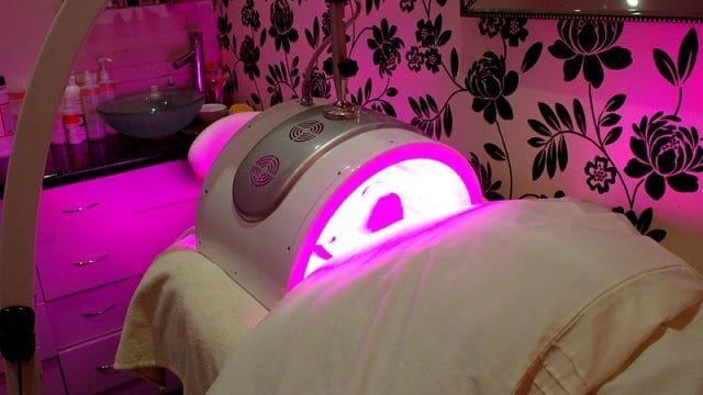 led light therapy treatment 640x360 1